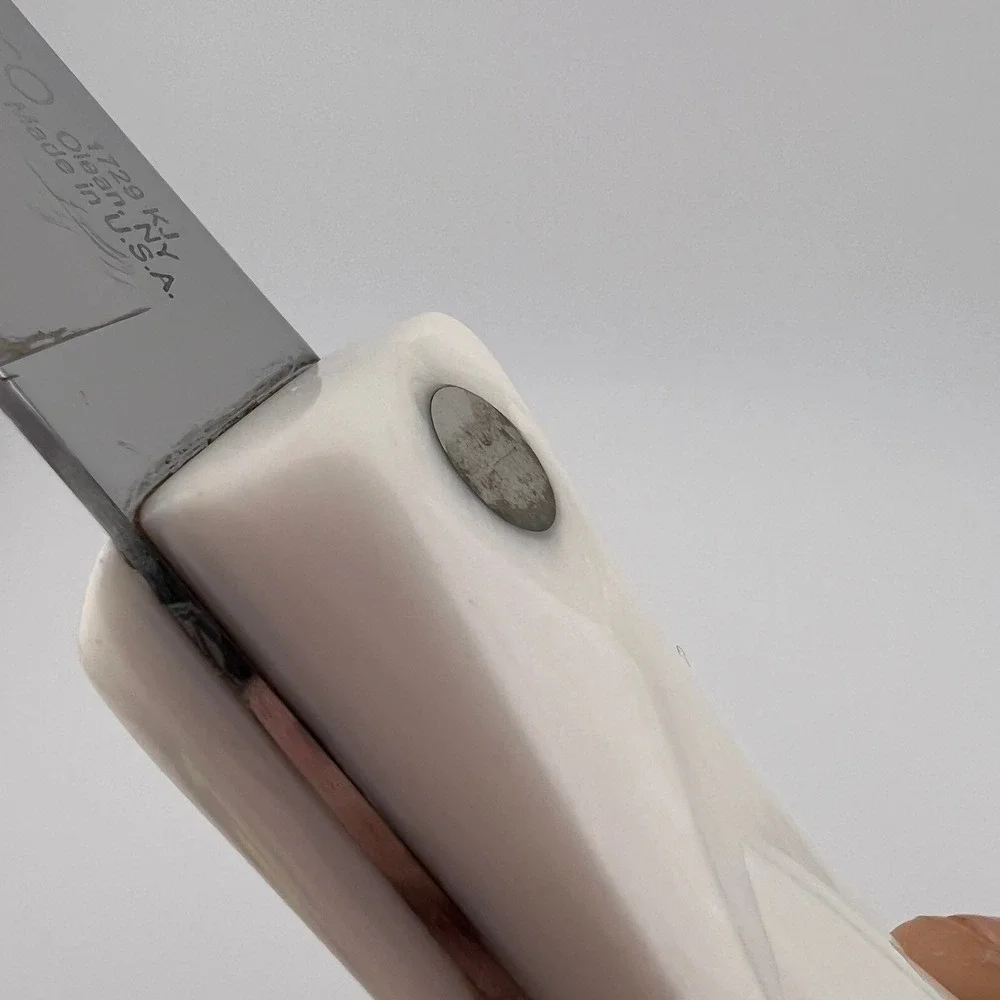 Cutco 1729 Serrated Utility Knife White Handle USA Kitchen Knife Pearl Handle